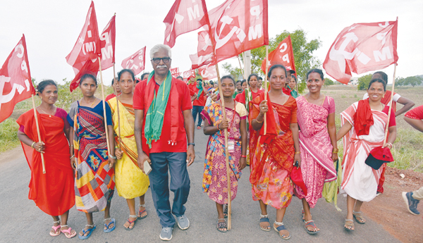 Maha-Padayatra-the-roar-of-women