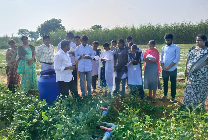 డిగ్రీ విద్యార్థుల క్షేత్రస్థాయి పర్యటన